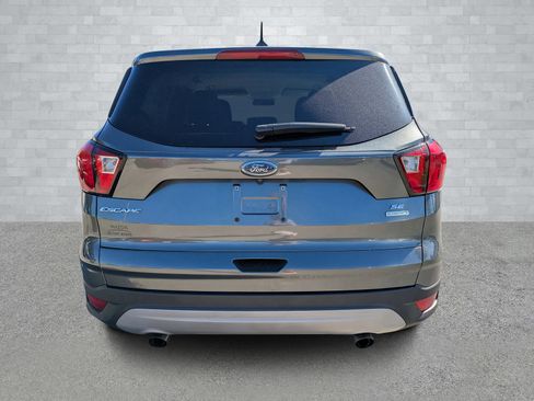Used 2019 Ford Escape SE image 6