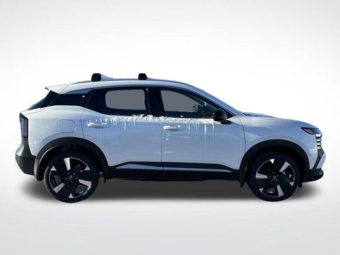New 2026 Nissan Kicks SR w/ Illumination Package AWD/4WD image 6