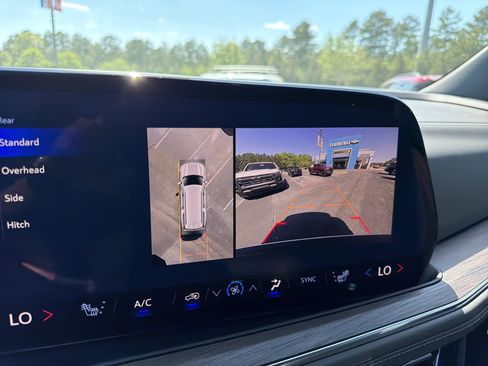 New 2026 Chevrolet Suburban LT w/ Comfort Package image 31