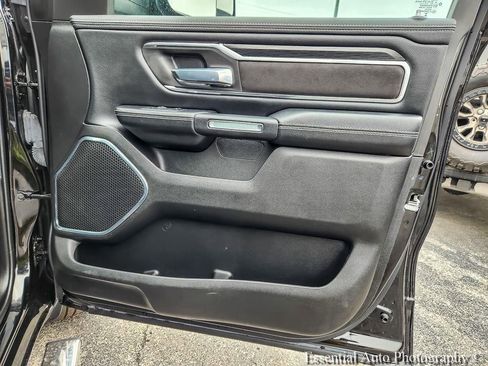 Used 2024 RAM 1500 Laramie AWD/4WD image 23