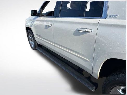 Used 2015 Chevrolet Suburban LTZ image 26