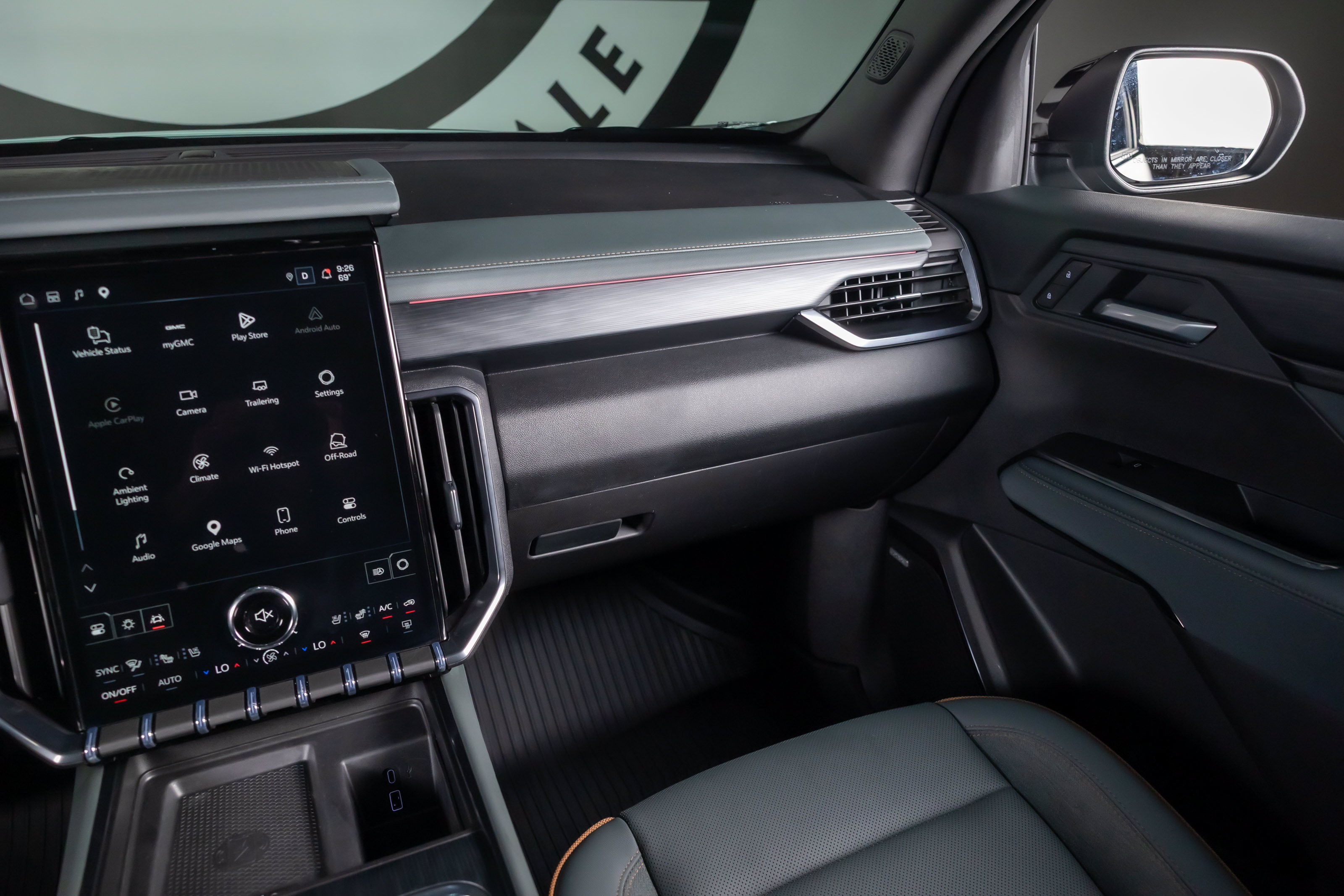 Used 2026 GMC Acadia AT4 w/ Luxury Package AWD/4WD image 8