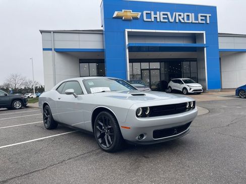 Used 2022 Dodge Challenger SXT w/ Plus Package image 1