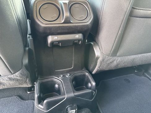 Used 2020 Jeep Gladiator Sport w/ Quick Order Package 24S image 15