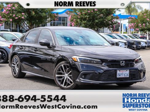 Used 2022 Honda Civic Touring image 1