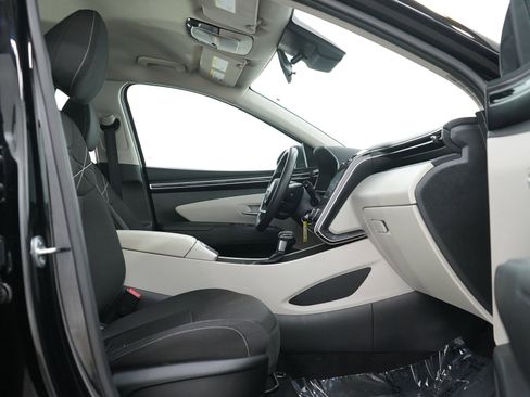 Used 2023 Hyundai Tucson SE AWD/4WD image 8