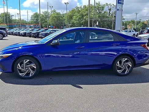 Certified 2025 Hyundai Elantra Sport w/ Cargo Package image 5