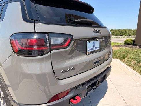 Used 2022 Jeep Compass Trailhawk w/ Trailhawk Elite Group AWD/4WD image 35
