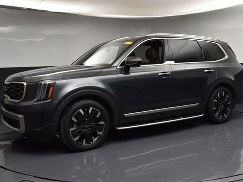 Certified 2024 Kia Telluride SX w/ Towing Package FWD image 4