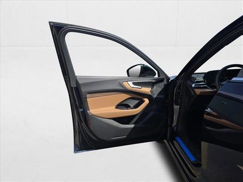 New 2025 Audi A5 2.0T Premium image 13