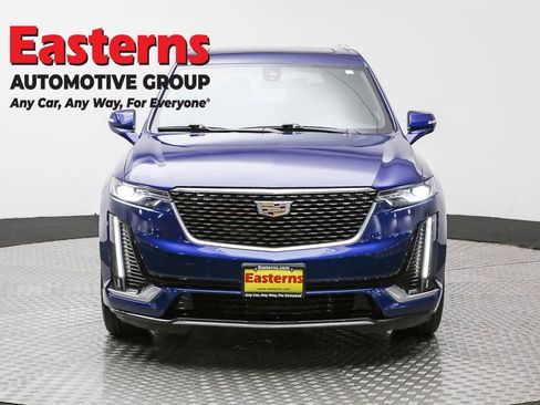 Used 2023 Cadillac XT6 Premium Luxury image 2