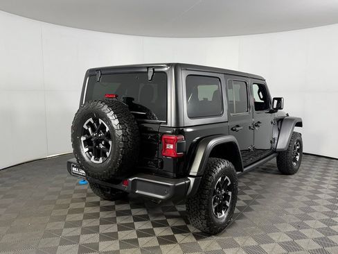 Used 2025 Jeep Wrangler Unlimited Rubicon 4xe w/ Safety Group AWD/4WD image 8