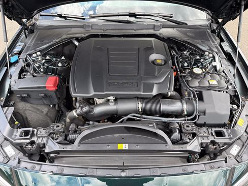 Used 2023 Jaguar XF R-Dynamic SE AWD/4WD image 30
