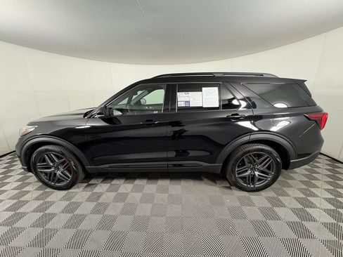 Certified 2025 Ford Explorer ST image 4