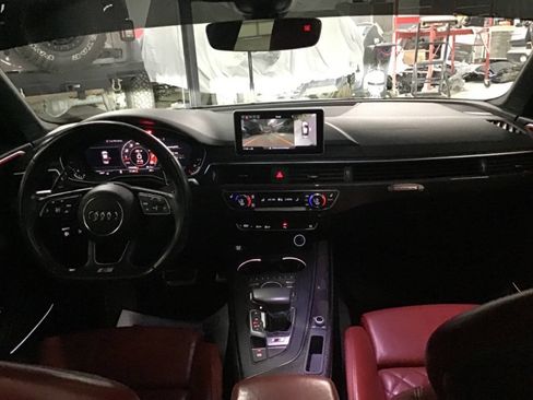 Used 2018 Audi S4 Prestige w/ Prestige Package image 28