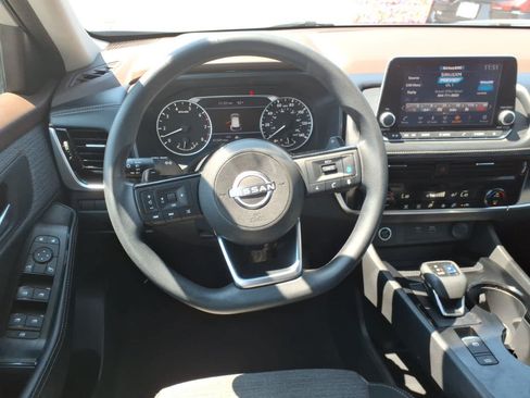 Certified 2022 Nissan Rogue SV AWD/4WD image 14
