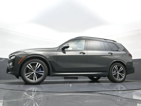 New 2026 BMW X7 xDrive40i w/ M Sport Package AWD/4WD image 25