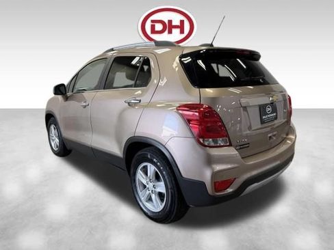 Used 2019 Chevrolet Trax LT w/ Driver Confidence Package FWD image 9