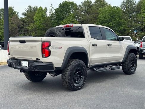 New 2026 Chevrolet Colorado ZR2 w/ ZR2 Bison Edition AWD/4WD image 3