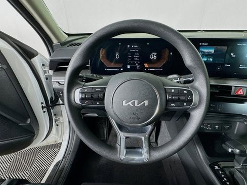 New 2025 Kia K5 LXS image 11