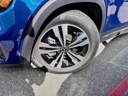 Used 2026 Mercedes-Benz GLB 250 image 2