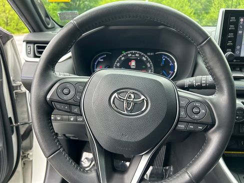 Used 2021 Toyota RAV4 XSE AWD/4WD image 22