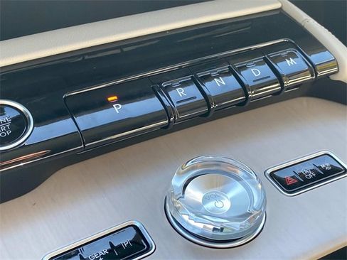 New 2025 Lincoln Navigator Reserve image 26