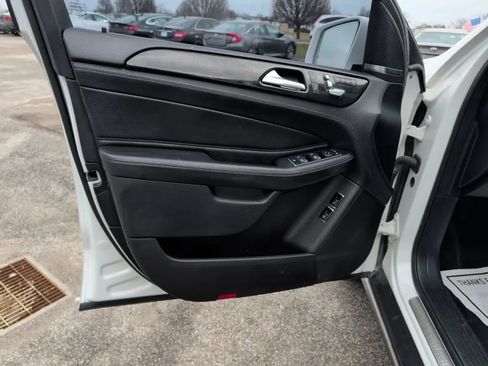 Used 2017 Mercedes-Benz GLE 550e image 18