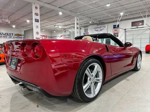 Used 2010 Chevrolet Corvette Convertible w/ Preferred Equipment Group RWD image 3