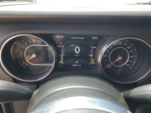 Used 2021 Jeep Gladiator Overland w/ Popular Equipment Package AWD/4WD image 19
