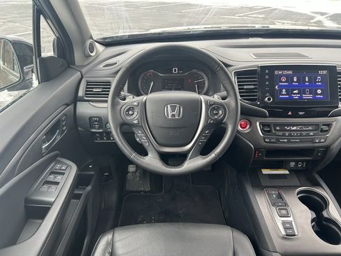 Used 2023 Honda Ridgeline RTL-E image 3
