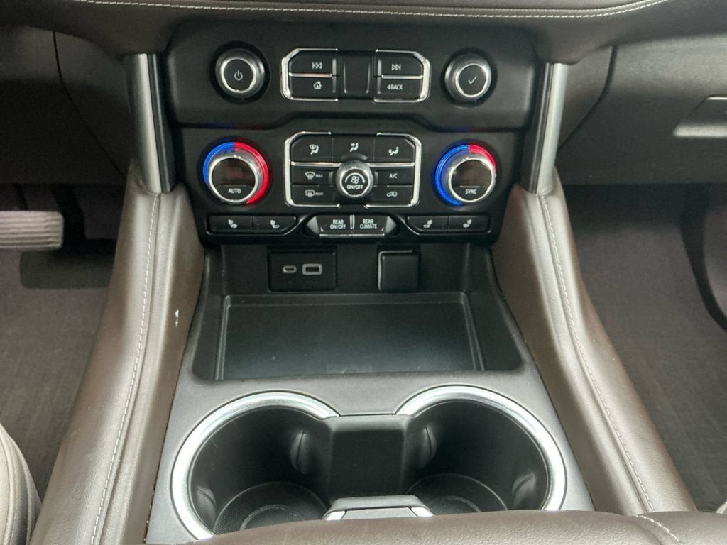 Used 2022 Chevrolet Tahoe Z71 w/ Luxury Package AWD/4WD image 13