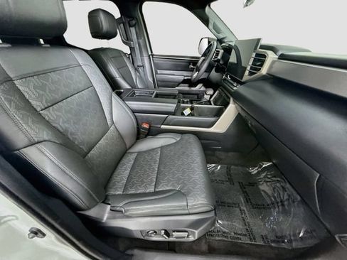 Certified 2025 Toyota Tundra Limited AWD/4WD image 29