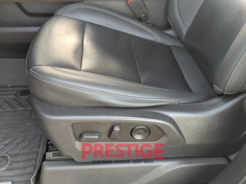 Used 2023 Chevrolet Silverado 1500 LT Trail Boss w/ LT Trail Boss Premium Package image 30