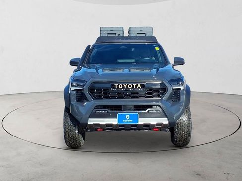 Used 2025 Toyota Tacoma Trailhunter image 2