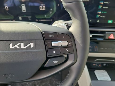 New 2026 Kia Sportage EX image 19