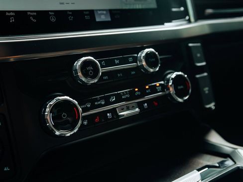 Used 2024 Ford F250 King Ranch w/ Chrome Package image 39