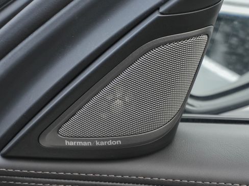 Certified 2022 BMW M760i xDrive w/ Luxury Rear Seating Package image 34