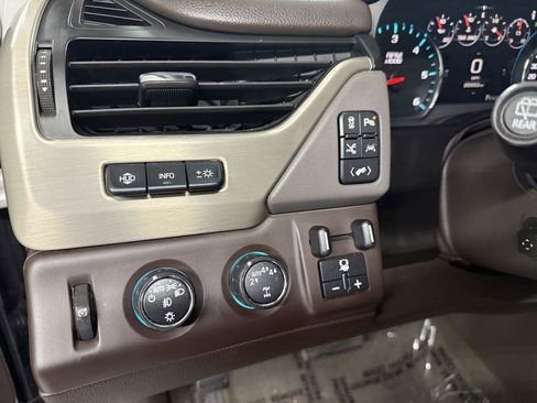 Used 2017 GMC Yukon XL Denali w/ Open Road Package image 13