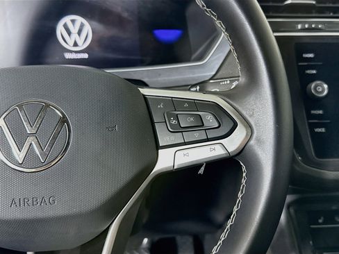 Used 2024 Volkswagen Tiguan SE FWD image 15