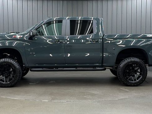 Used 2026 Chevrolet Silverado 1500 LT Trail Boss w/ LT Trail Boss Premium Package AWD/4WD image 2