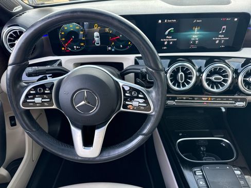 Used 2021 Mercedes-Benz A 220 image 15