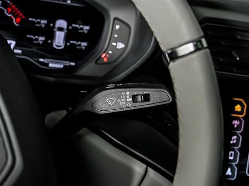 Used 2022 Lamborghini Urus AWD/4WD image 29
