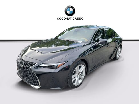 Used 2024 Lexus IS 300 w/ Comfort Package RWD image 2