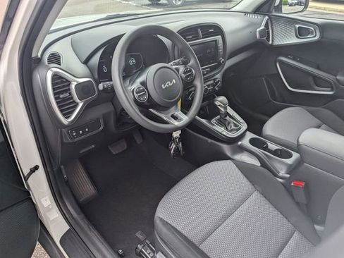 Used 2024 Kia Soul LX w/ Option Group 015 FWD image 12