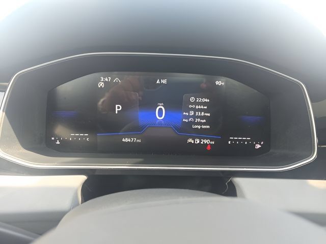 Used 2025 Volkswagen Jetta SE FWD image 12