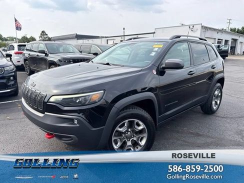 Used 2019 Jeep Cherokee Trailhawk w/ Cold Weather Group AWD/4WD image 1