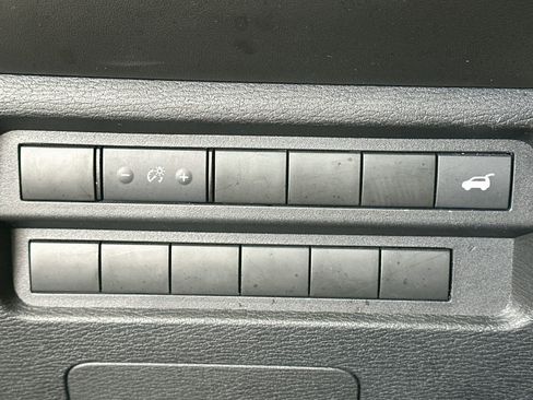 Used 2024 Mitsubishi Outlander SE AWD/4WD image 17
