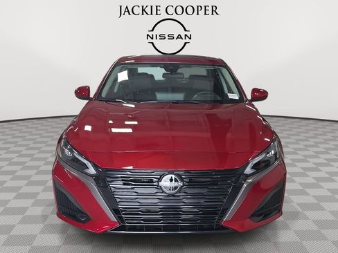 New 2026 Nissan Altima 2.5 SV w/ SV Special Edition Package image 2