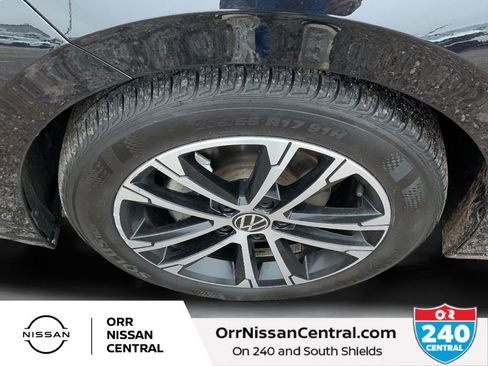 Used 2025 Volkswagen Jetta Sport FWD image 9